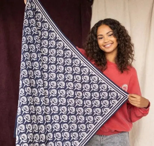 Big Foulard Latika Wonderful Navy Apaches Collections