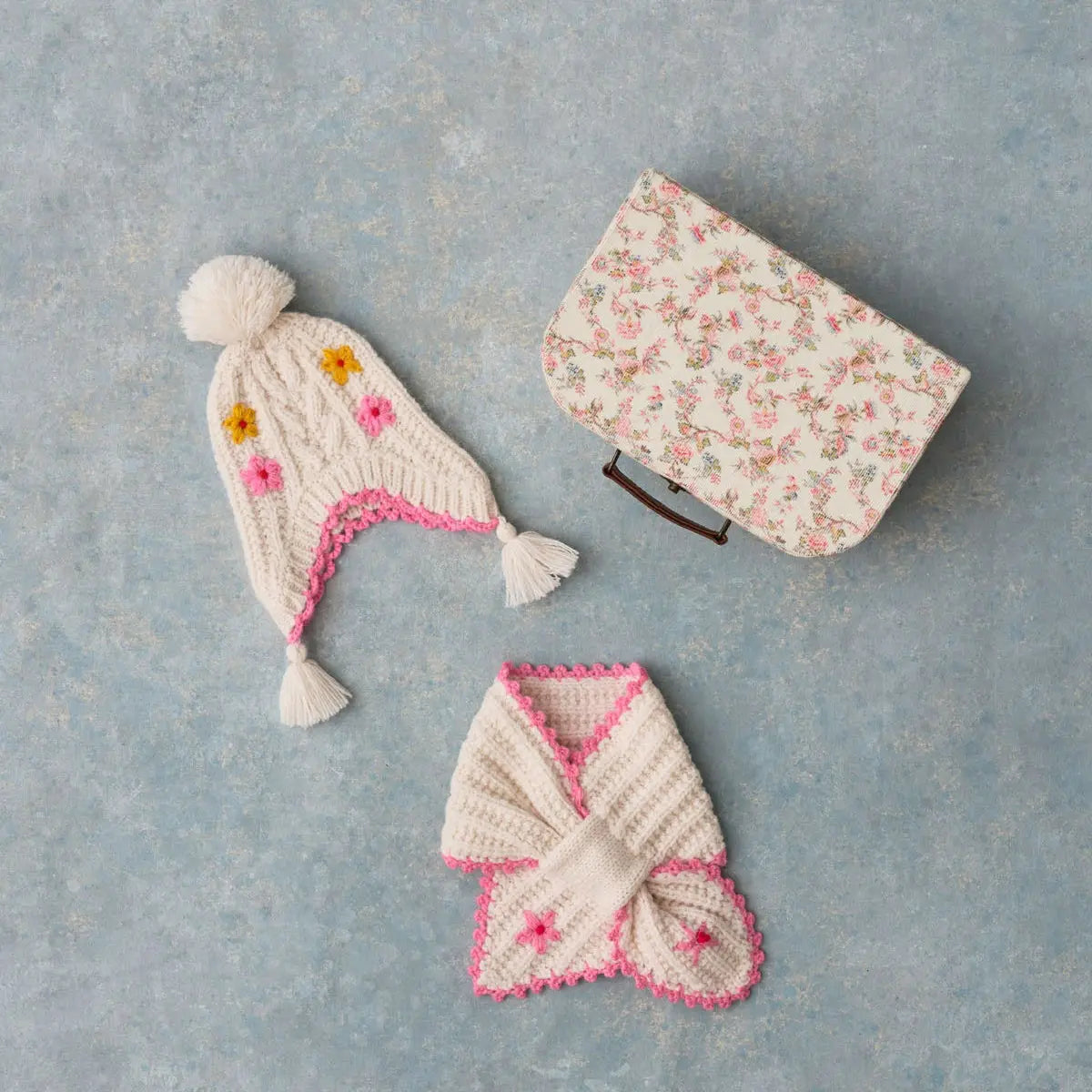 Bonnet Isolina Ecru Louise Misha