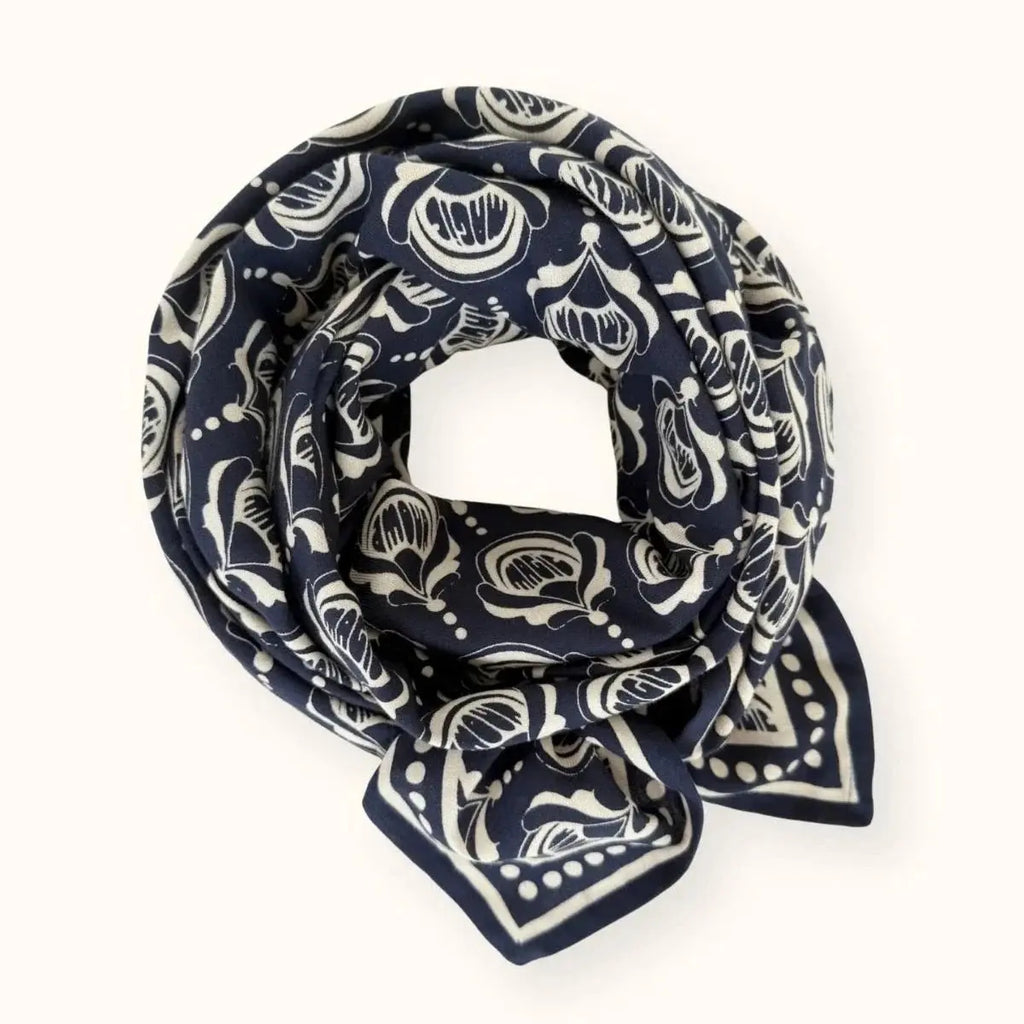 Big Foulard Latika Wonderful Navy Apaches Collections