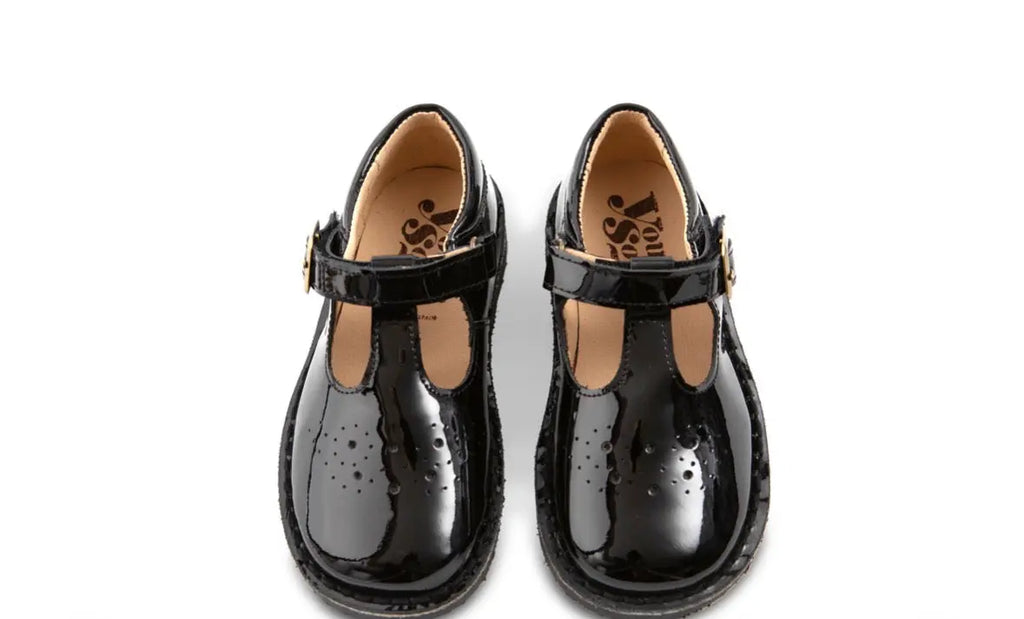 Chaussures Penny T-bar pour enfant en cuir noir vernis Youngsoles