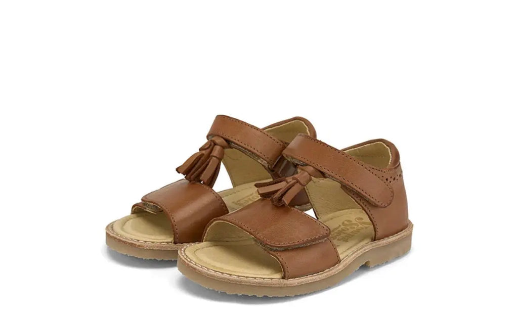 Sandales Flo Tassel pour enfant en cuir bruni beige Youngsoles