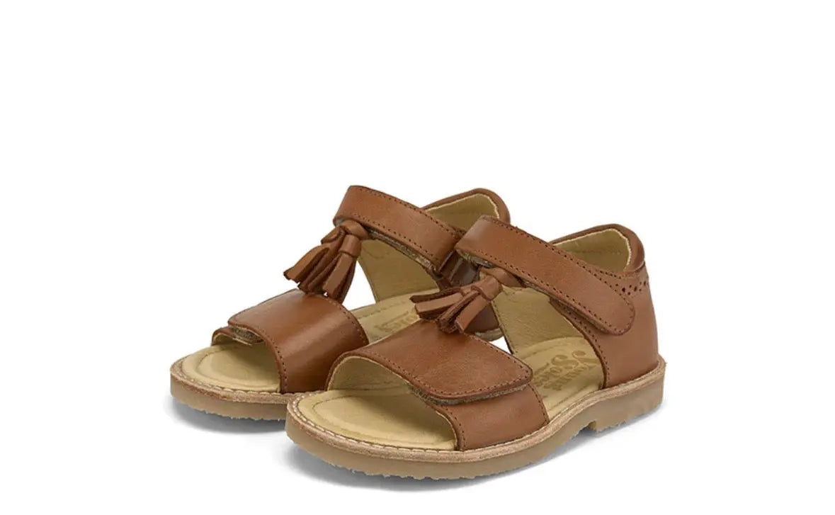 Sandales Flo Tassel pour enfant en cuir bruni beige Youngsoles