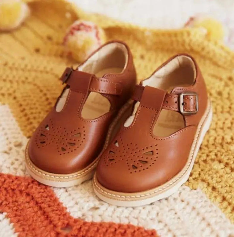 Chaussures Rosie T-bar pour enfant en cuir camel Youngsoles