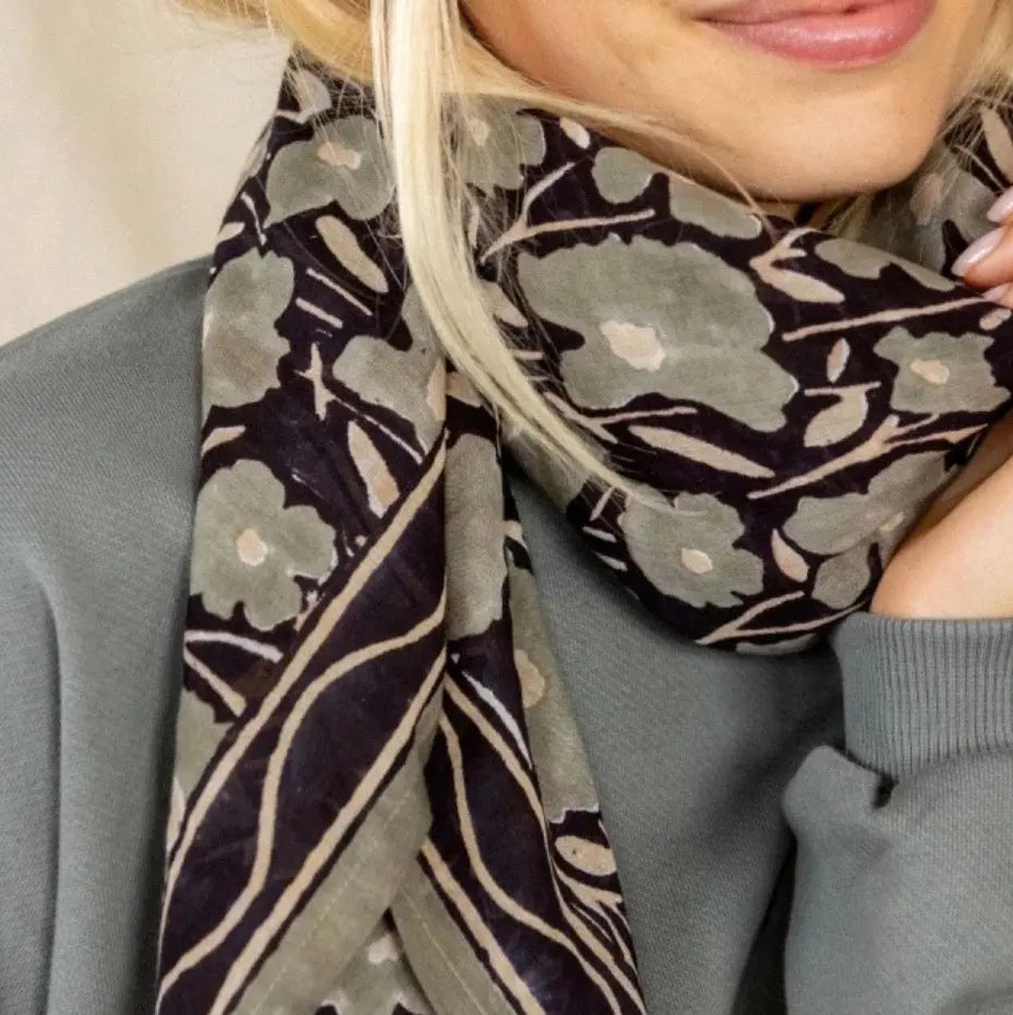 Big Foulard Latika Dupatta Daisy Météorite Apaches Collections