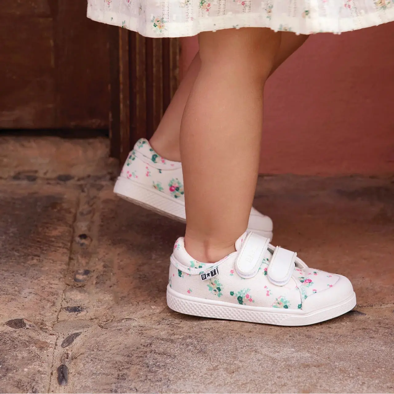 Izy Scratch Bouquet Bonton