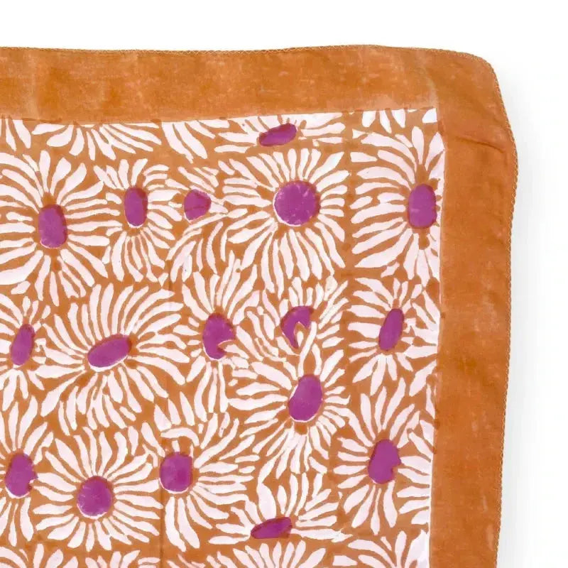 Foulard Lalavida Marguerite Orange Apaches Collections