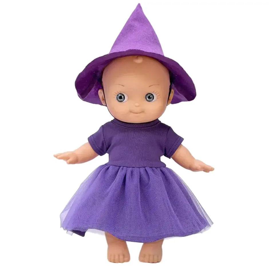 Alice En Fête Et Sa Tenue de Sorcière Minikane